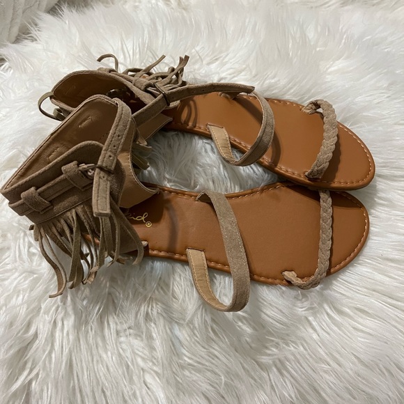 Qupid Shoes | Qupid Fringe/ tassel Ankle Strap Sandals| Color: Gold/Tan | Size 7 - Picture 4 of 5